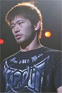 美木航