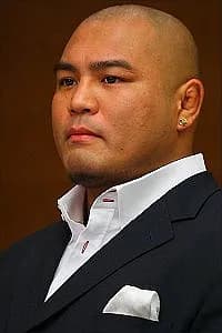 中尾芳広