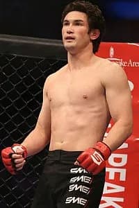 KJ・ヌーン