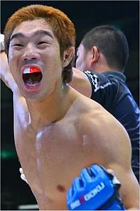 上山知暁