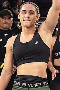Julia Barros