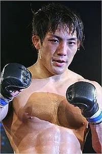 臼田育男