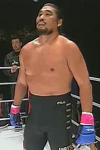 津谷章嘉