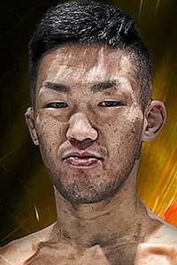 上田拳翔